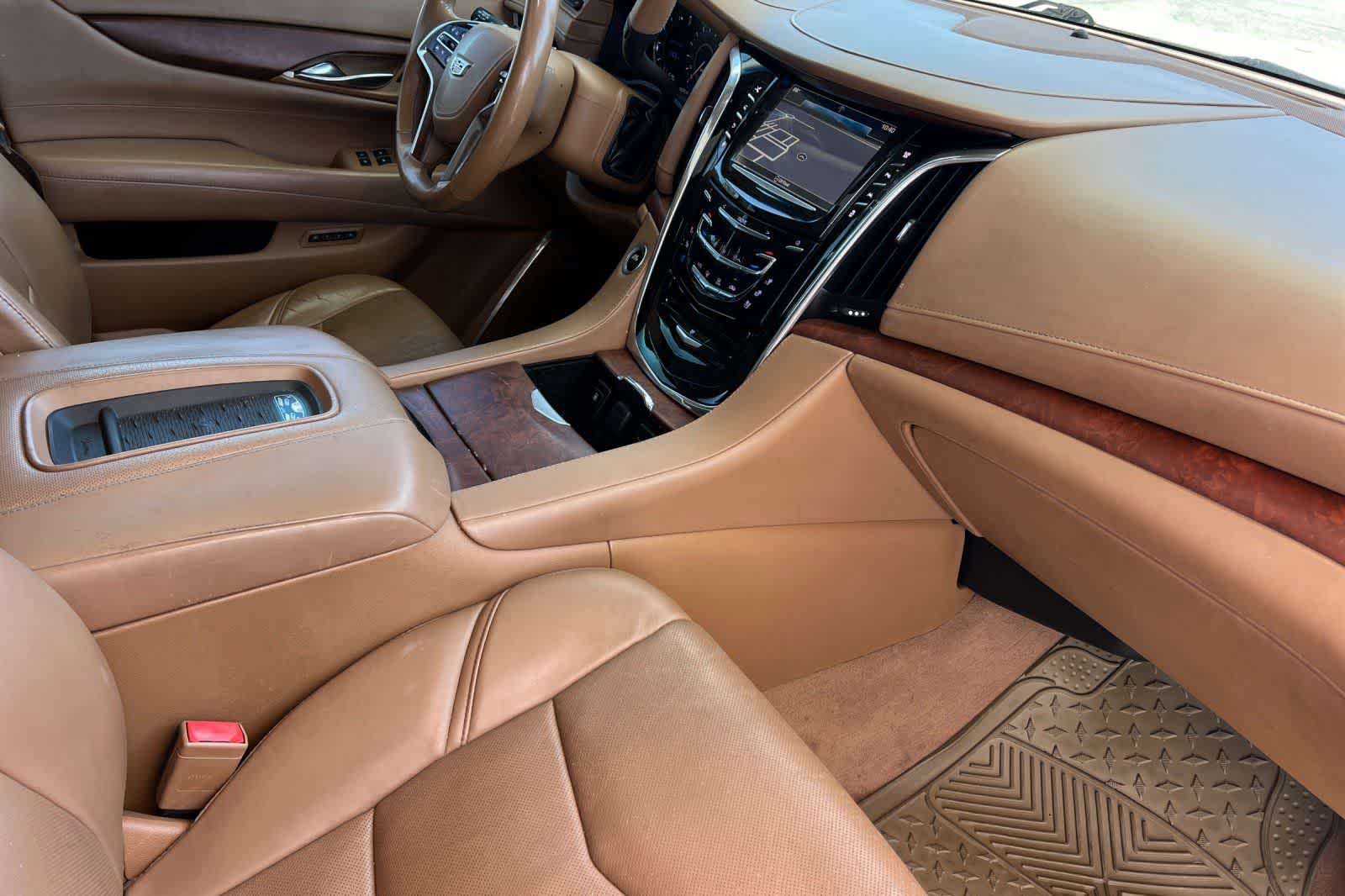 Thumbnail: 2016 Cadillac Escalade - 19