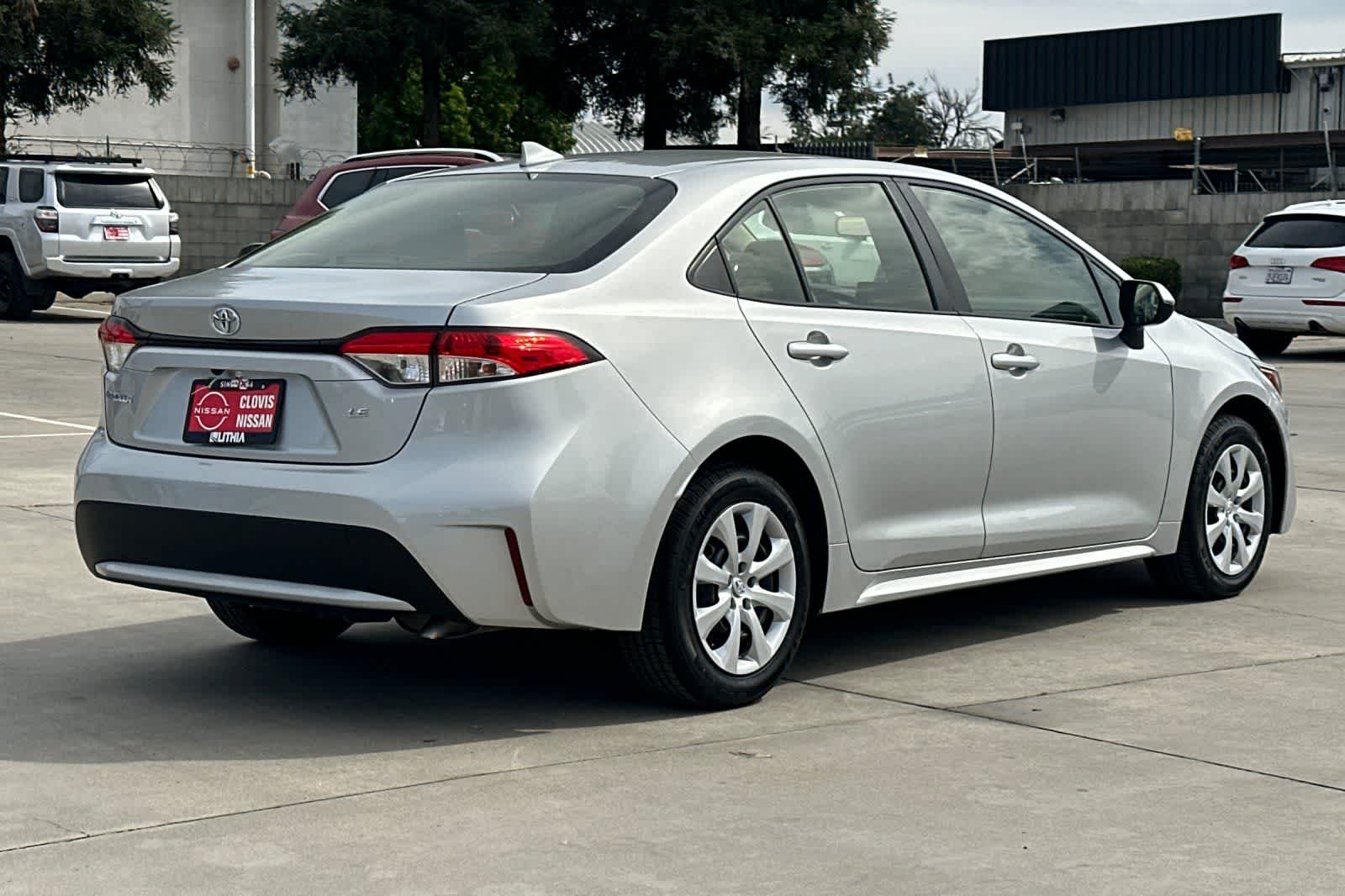 Thumbnail: 2021 Toyota Corolla - 3