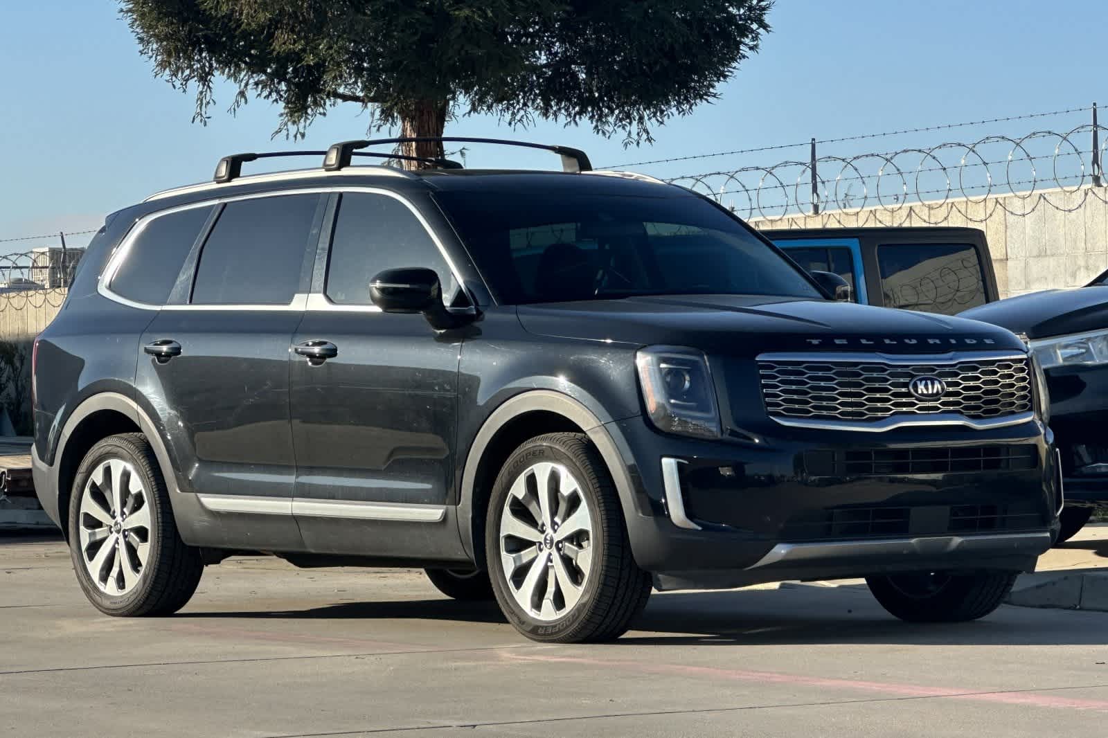 Thumbnail: 2020 Kia Telluride - 10