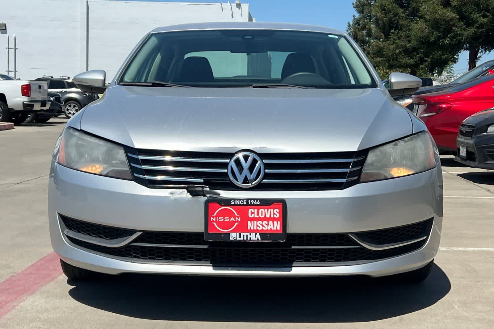 Thumbnail: 2012 Volkswagen Passat - 11