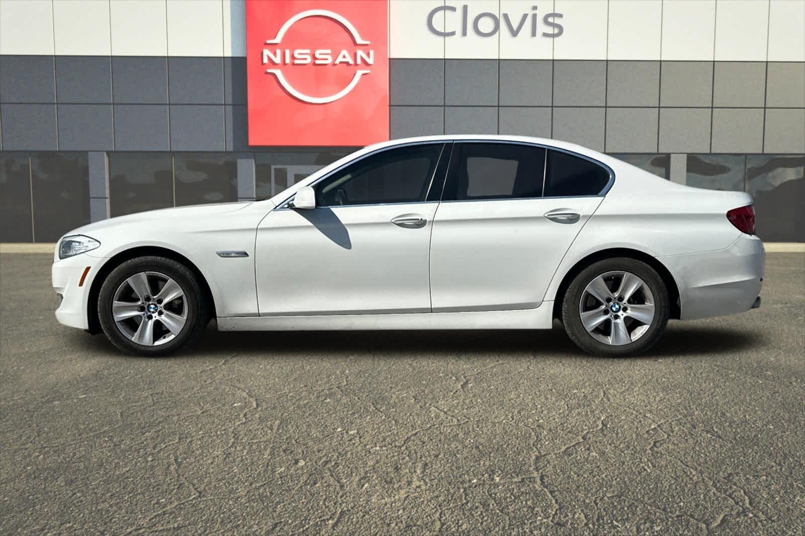 Thumbnail: 2013 BMW 5 Series - 6