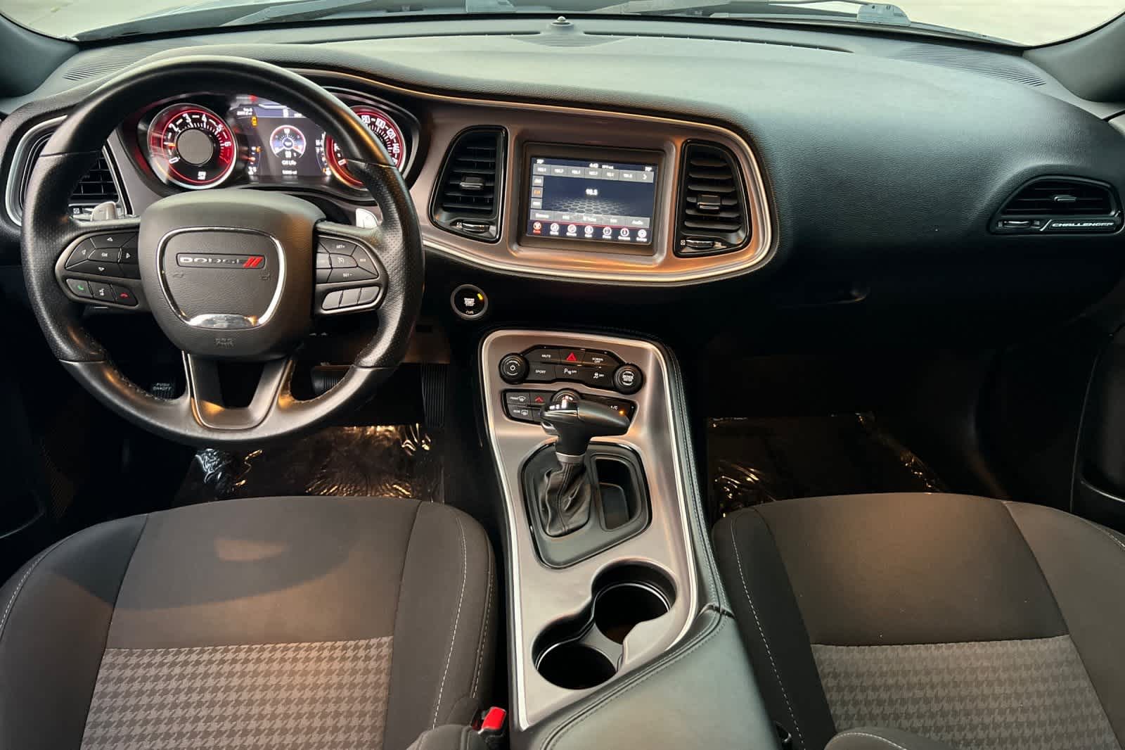 Thumbnail: 2022 Dodge Challenger - 4