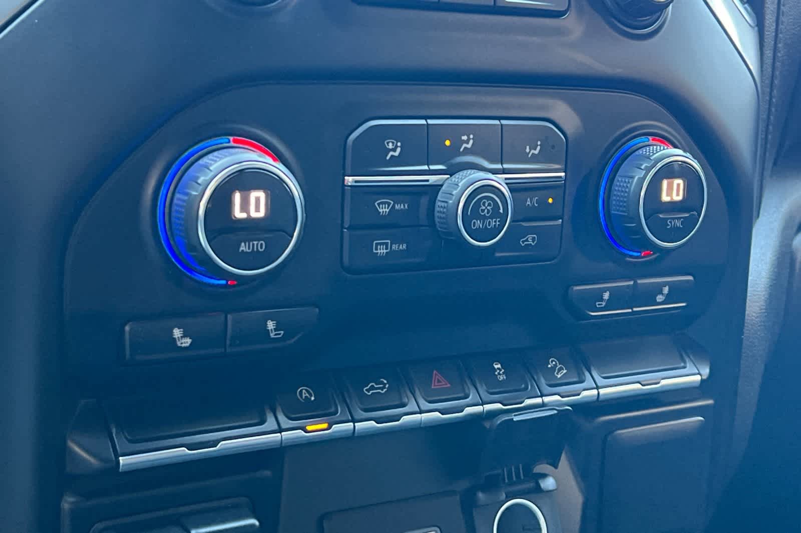 Thumbnail: 2019 Chevrolet Silverado 1500 - 21