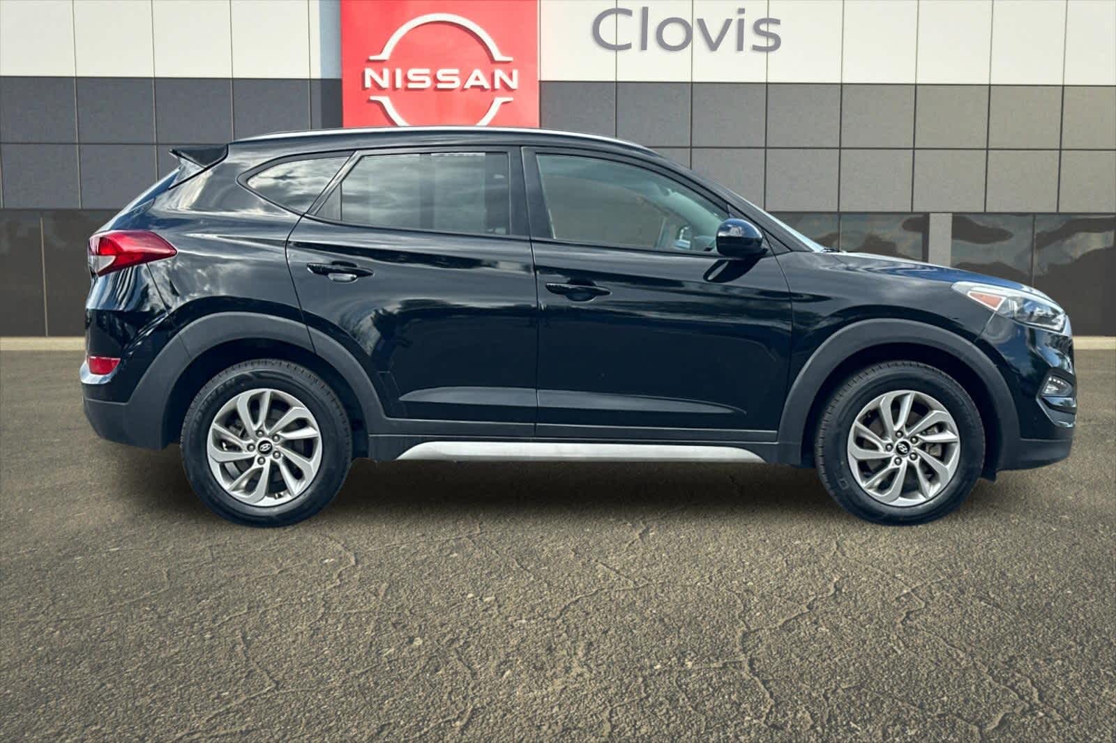 Thumbnail: 2018 Hyundai Tucson - 9