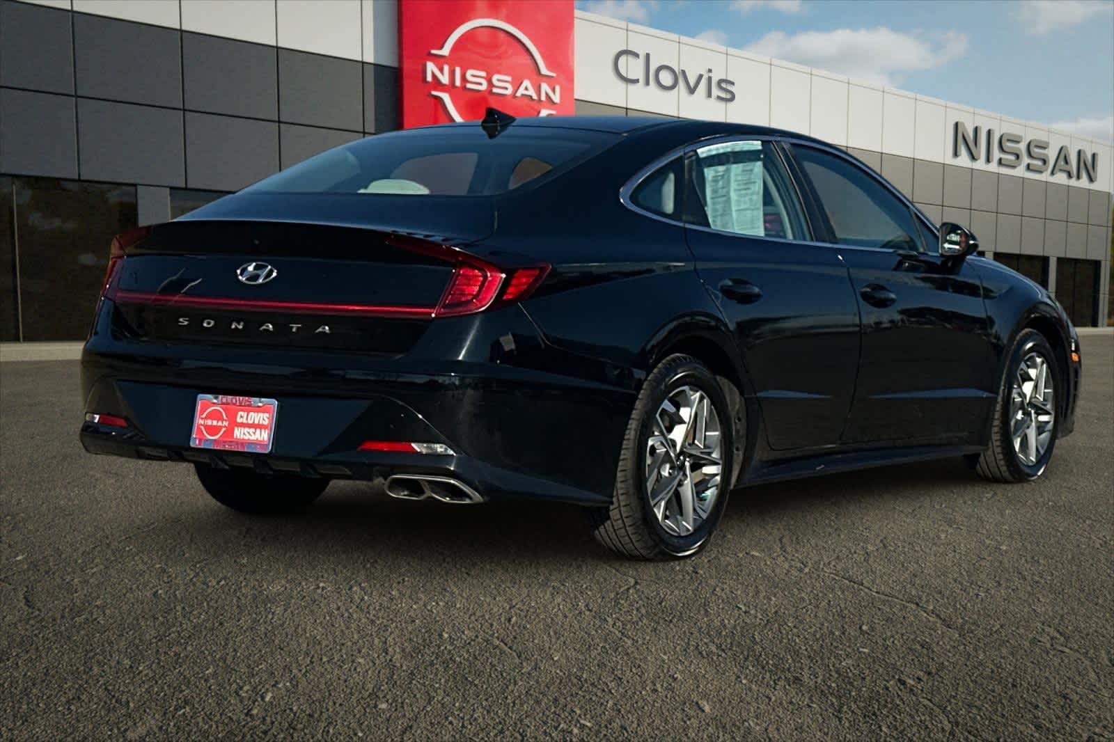 Thumbnail: 2023 Hyundai Sonata - 3