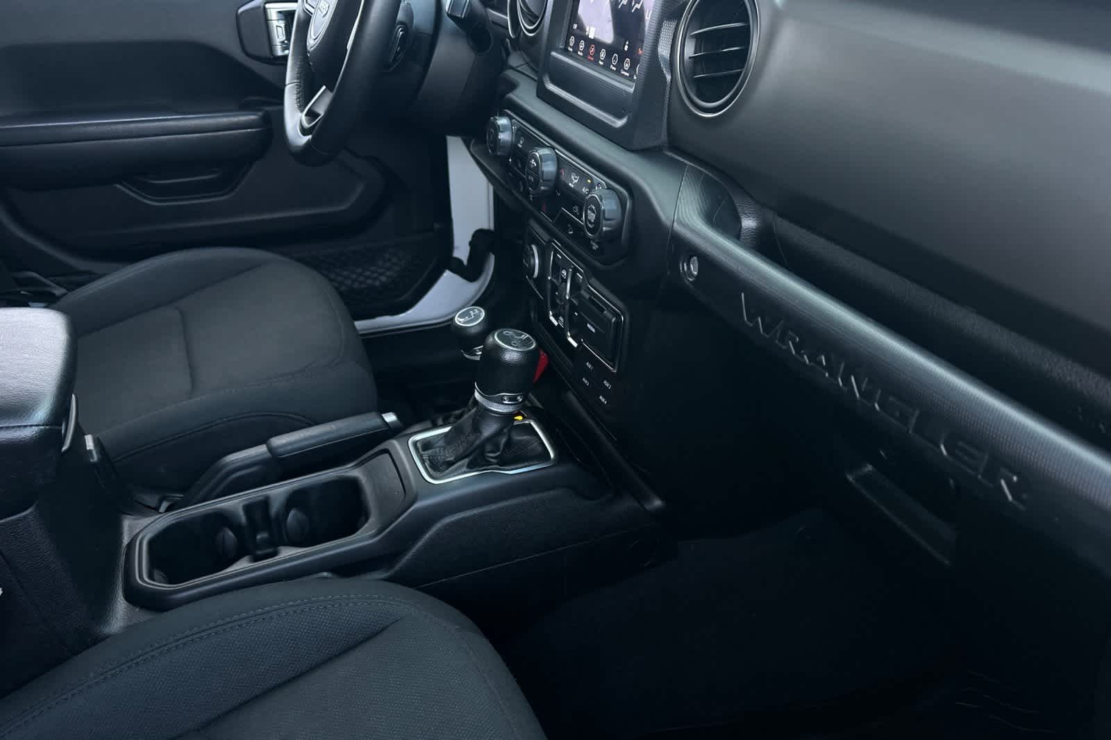 Thumbnail: 2018 Jeep Wrangler - 18