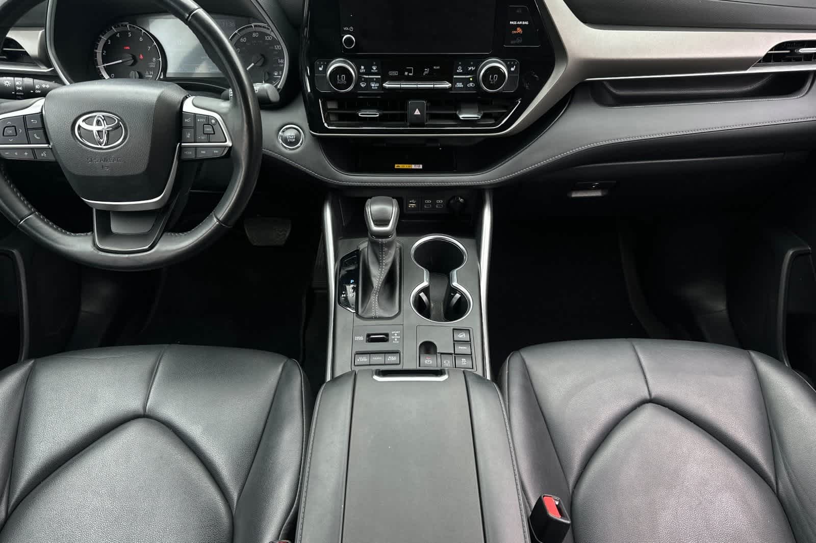 2023 Toyota Highlander XLE 4