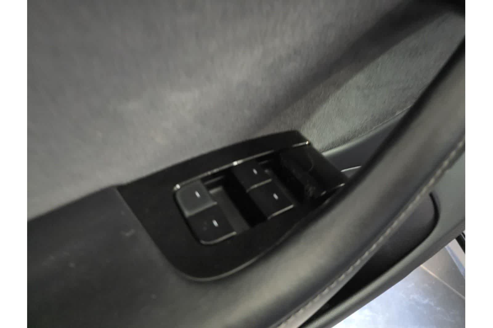 Thumbnail: 2018 Tesla Model 3 - 20