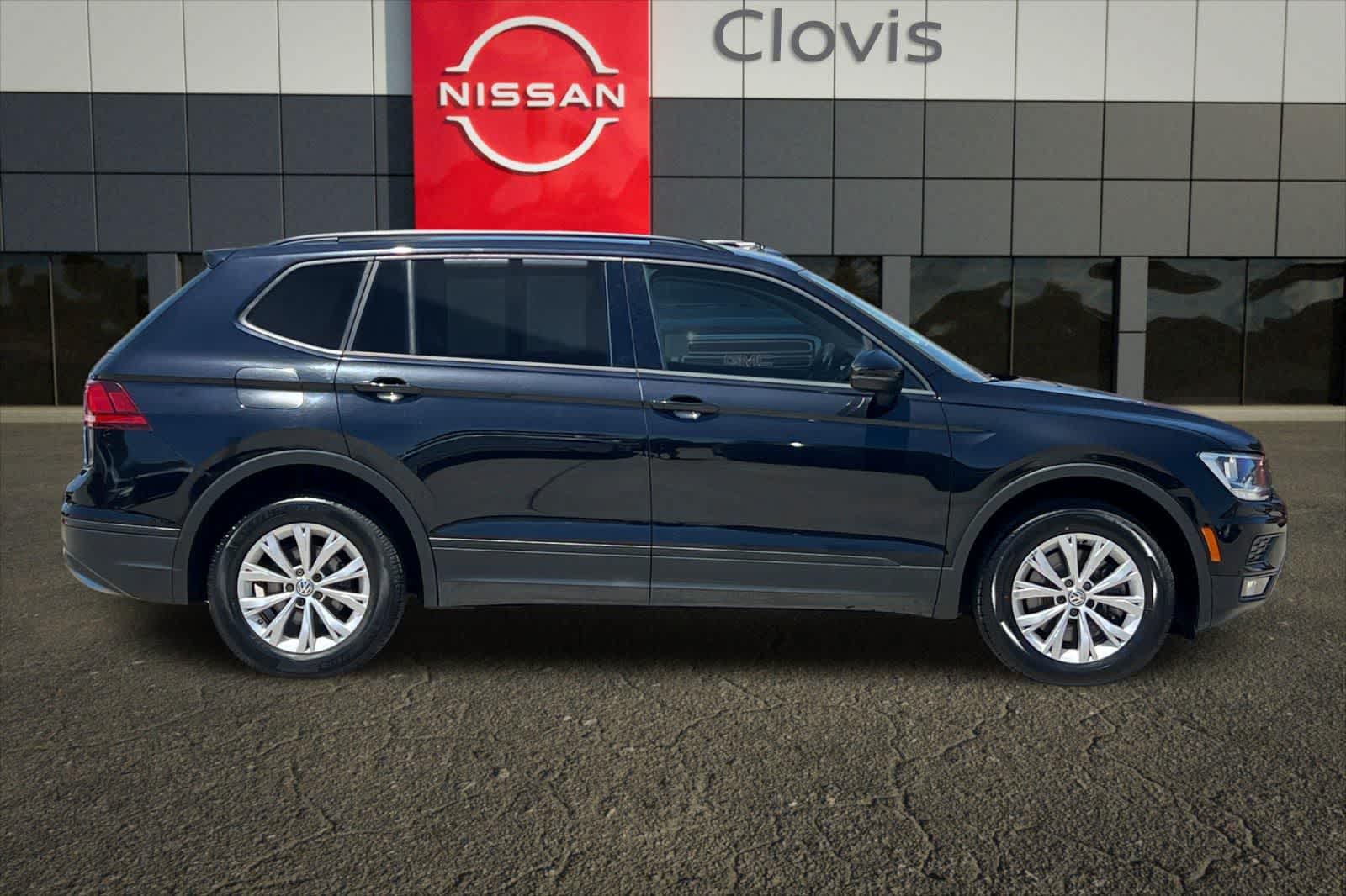 Thumbnail: 2018 Volkswagen Tiguan - 8