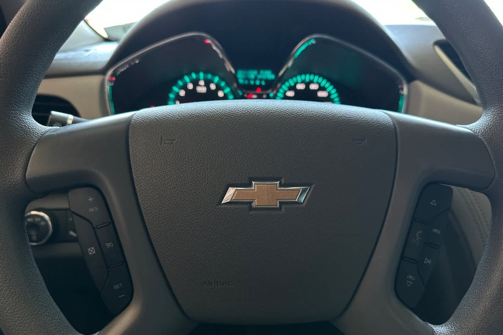 Thumbnail: 2017 Chevrolet Traverse - 24