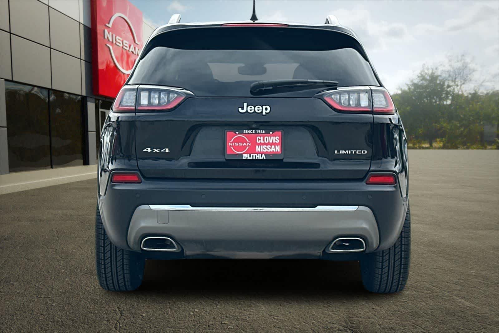 Thumbnail: 2019 Jeep Cherokee - 8