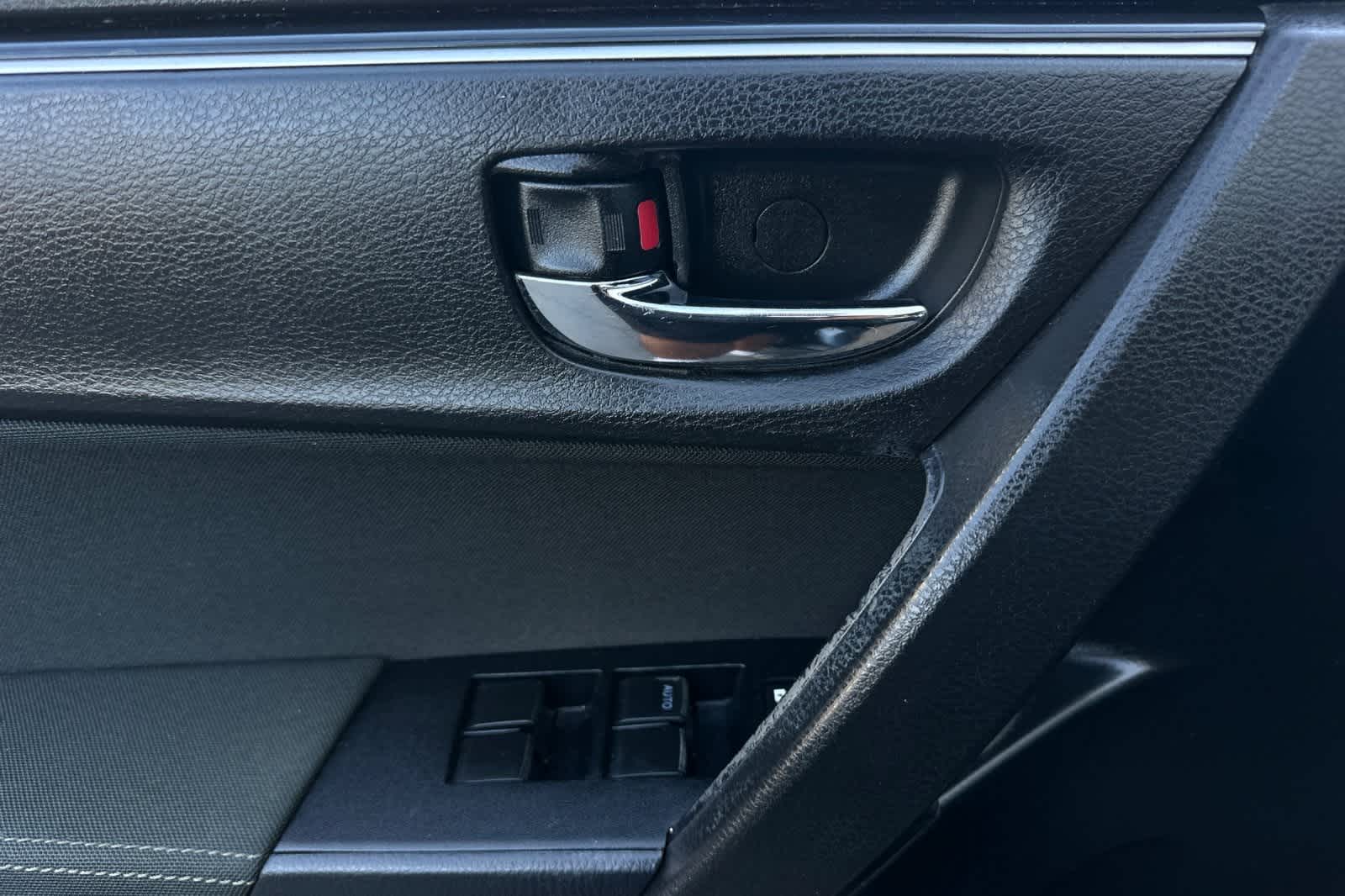 2017 Toyota Corolla LE 15