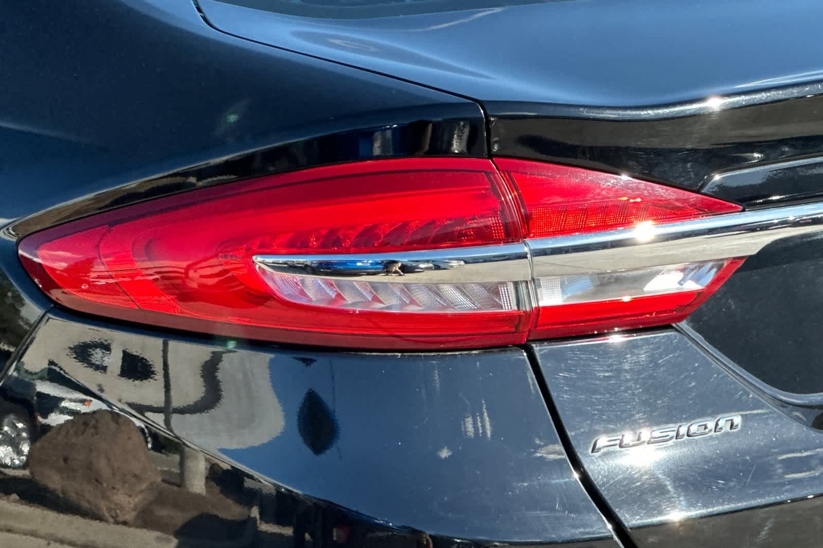 Thumbnail: 2017 Ford Fusion - 13