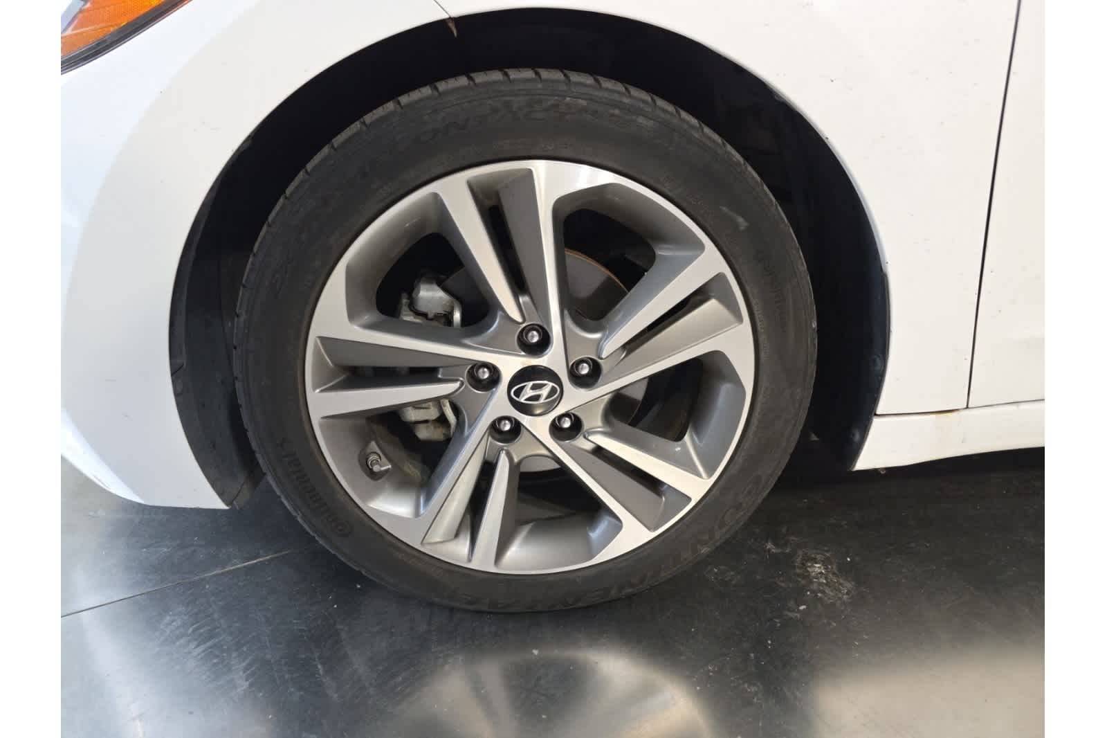 Thumbnail: 2017 Hyundai Elantra - 4