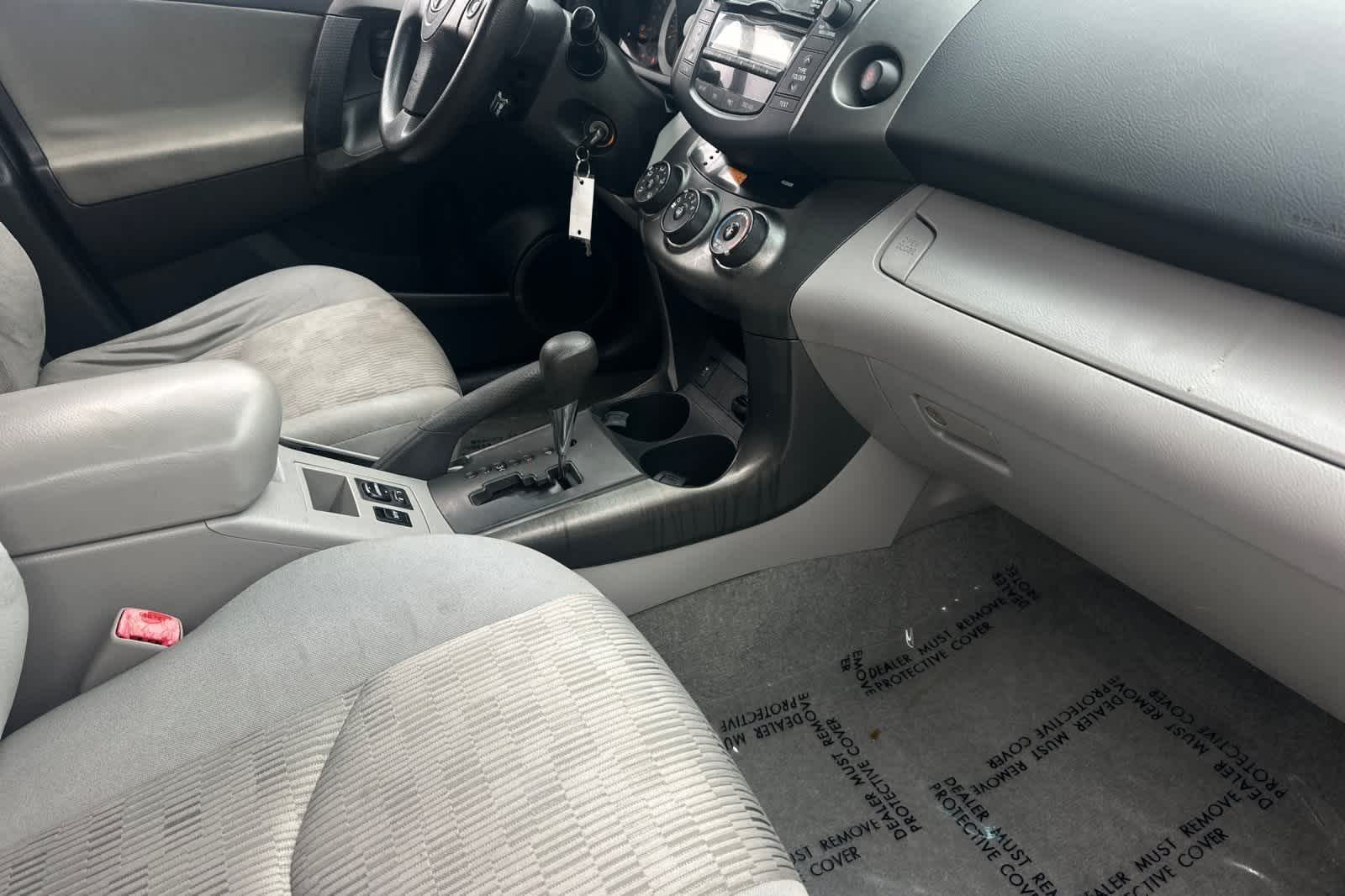 Thumbnail: 2011 Toyota RAV4 - 18