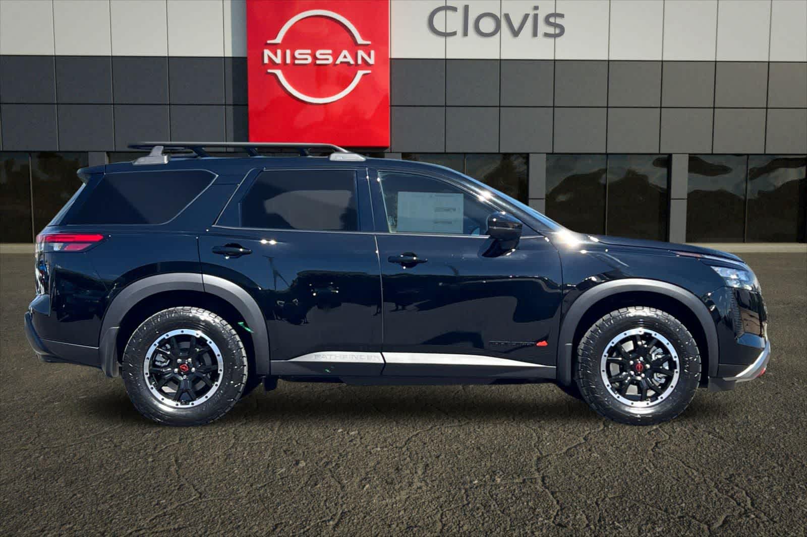 Thumbnail: 2026 Nissan Pathfinder - 9