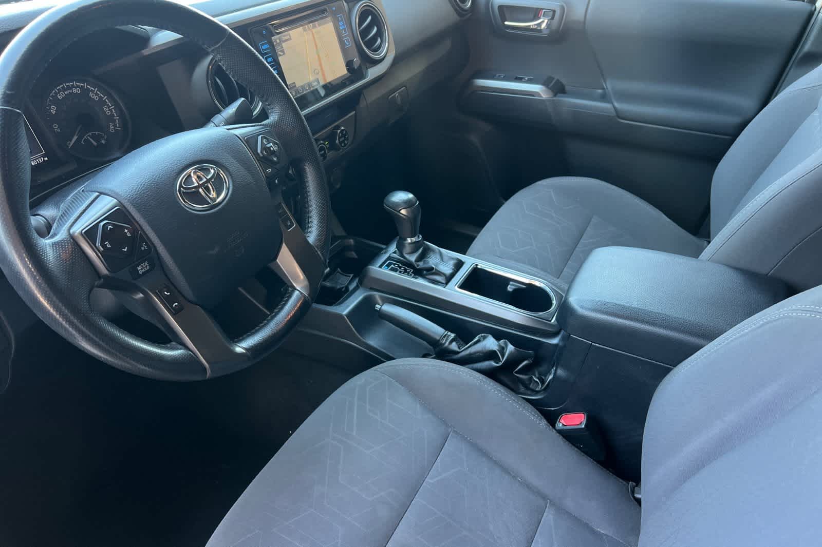 Thumbnail: 2018 Toyota Tacoma - 14