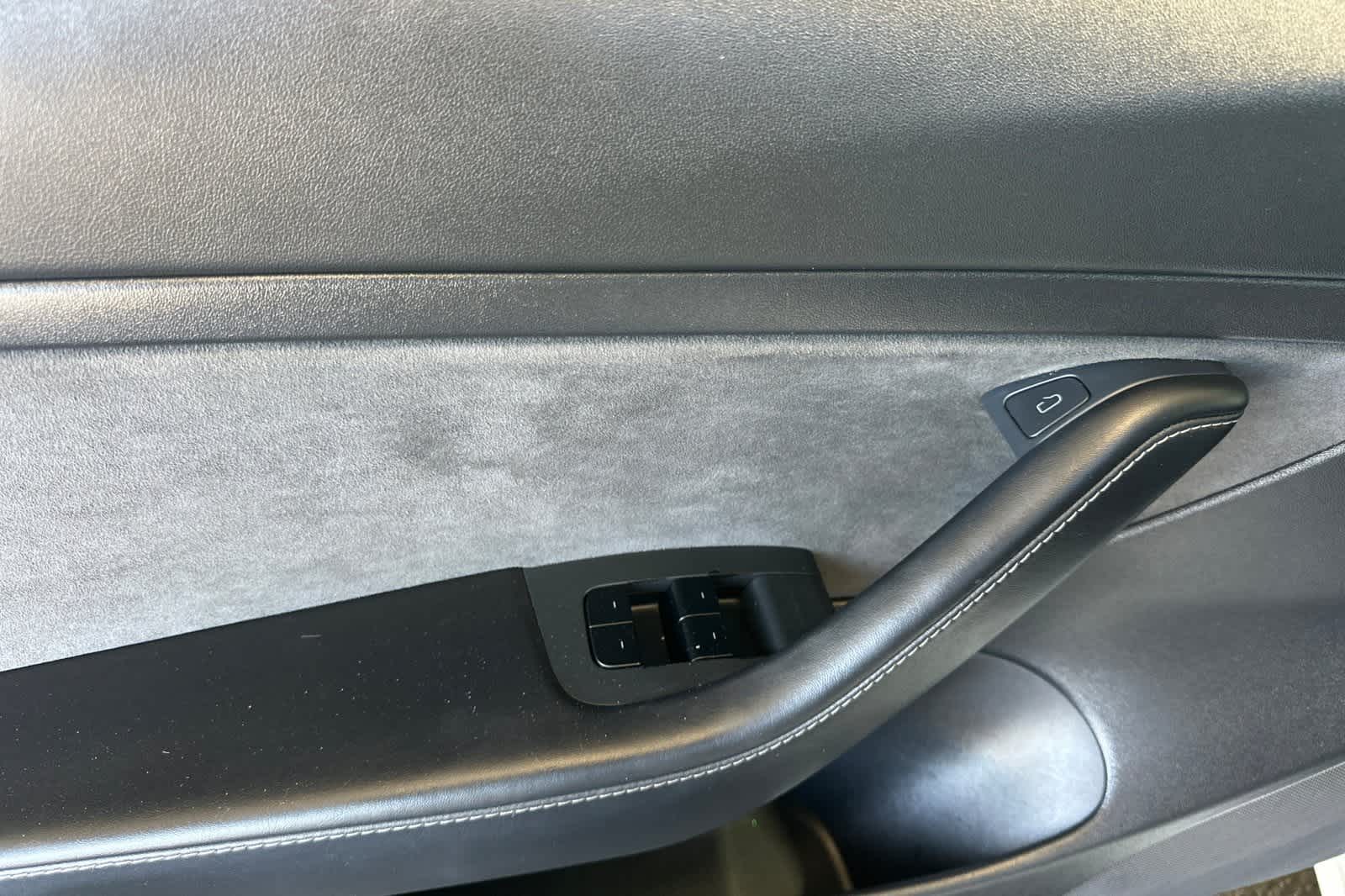 Thumbnail: 2021 Tesla Model 3 - 15