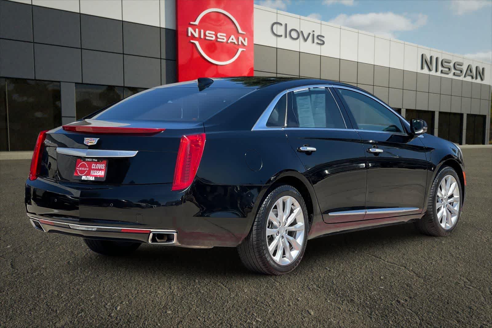 Thumbnail: 2017 Cadillac XTS - 2
