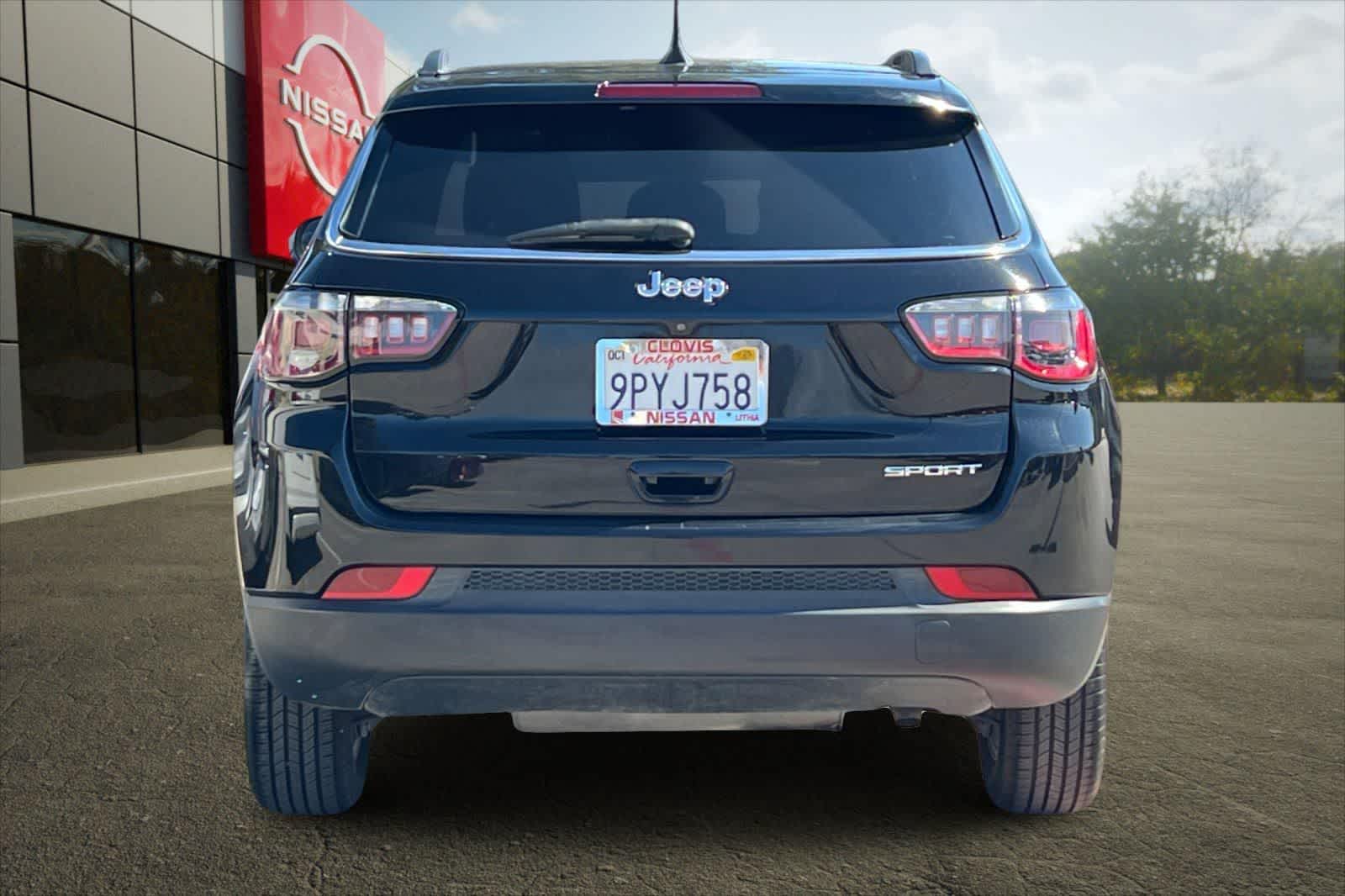 Thumbnail: 2021 Jeep Compass - 8