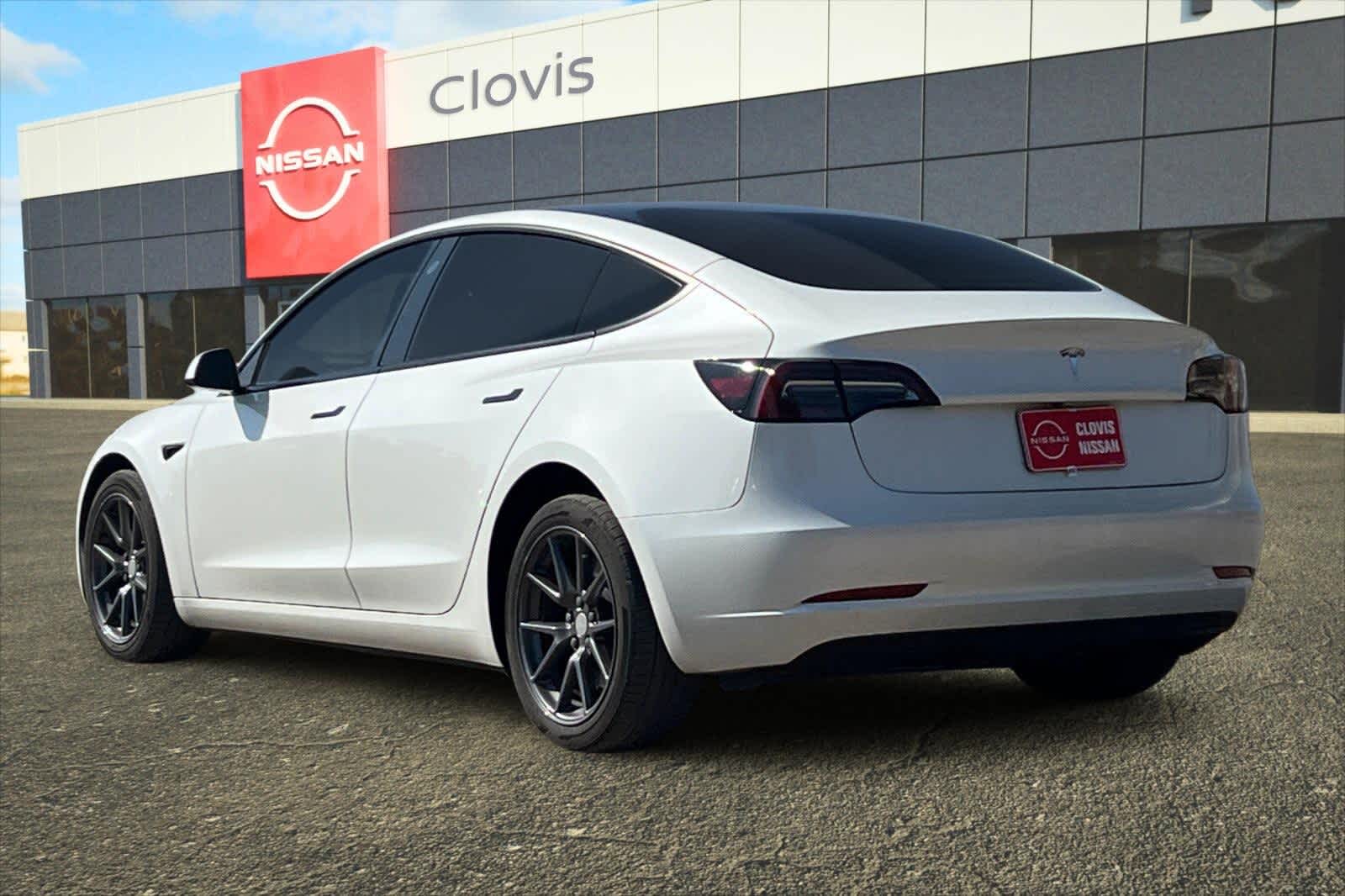 Thumbnail: 2023 Tesla Model 3 - 7
