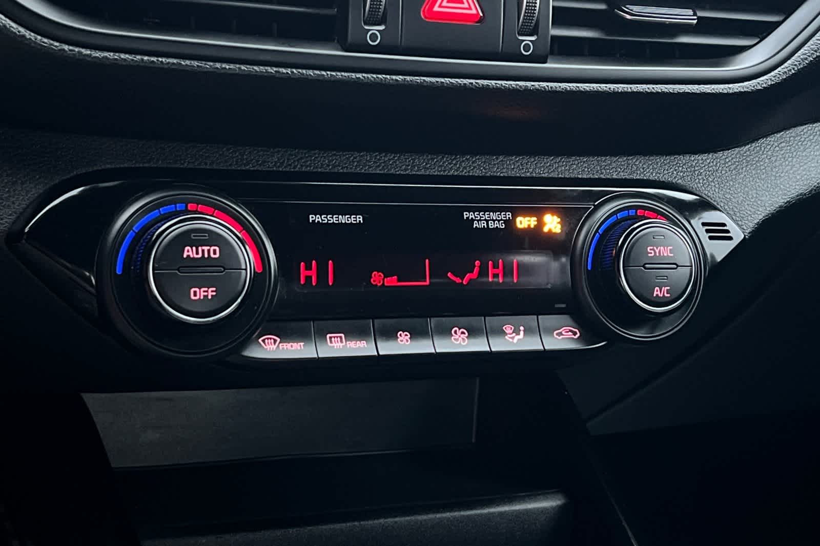 Thumbnail: 2023 Kia Forte - 23