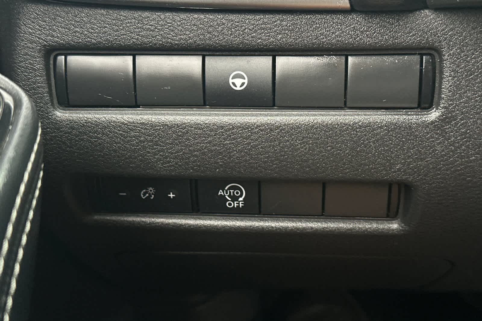 Thumbnail: 2023 Nissan Rogue - 32