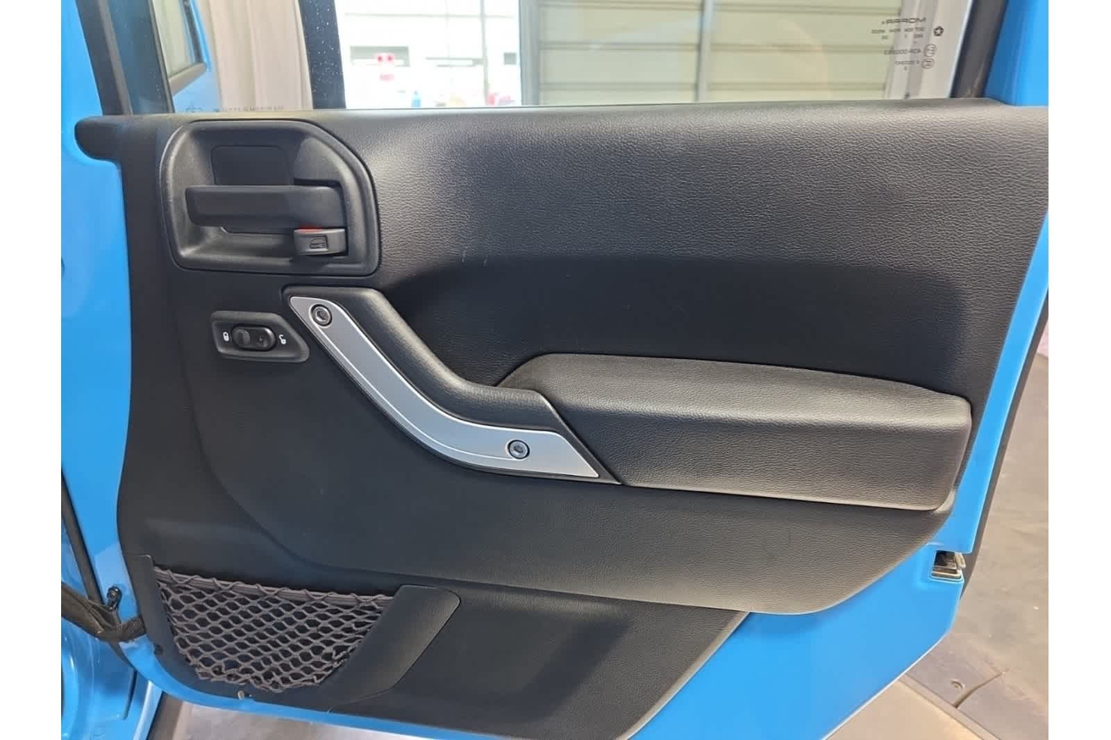 Thumbnail: 2017 Jeep Wrangler - 17