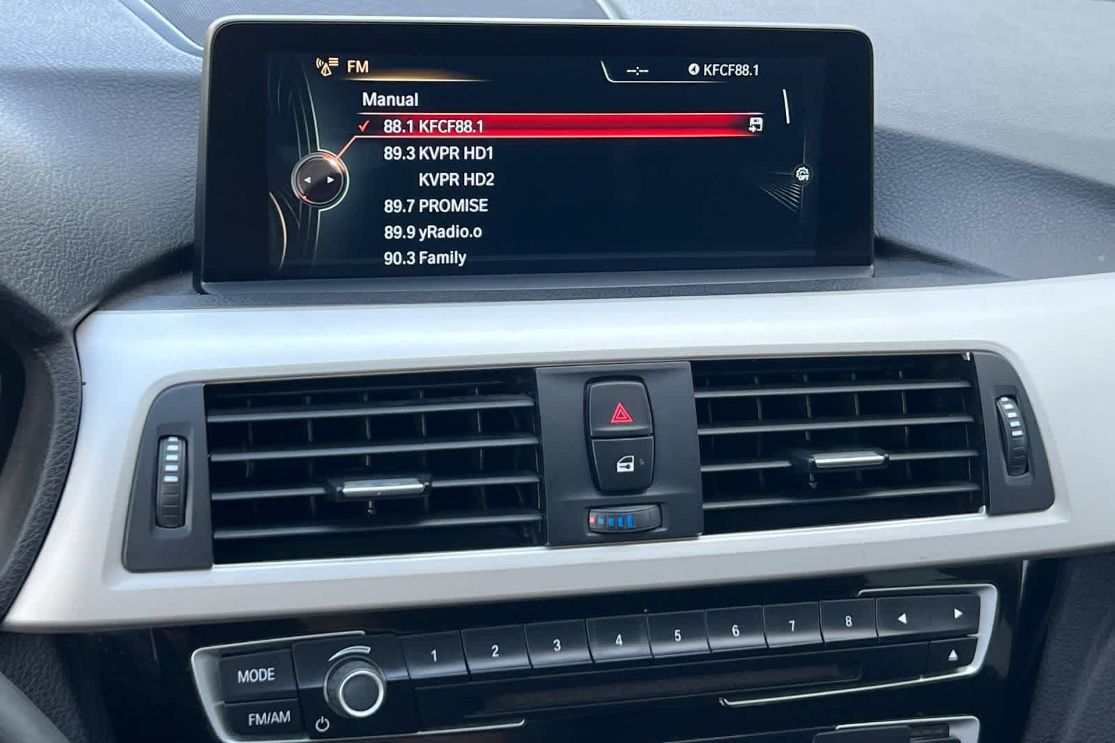 Thumbnail: 2016 BMW 3 Series - 21