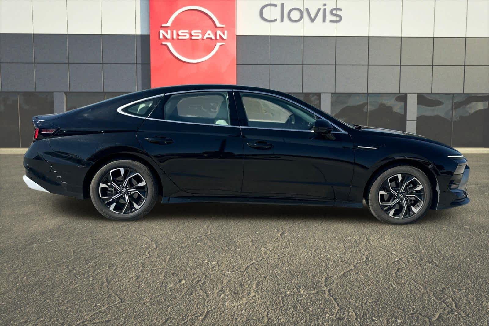 Thumbnail: 2024 Hyundai Sonata - 9