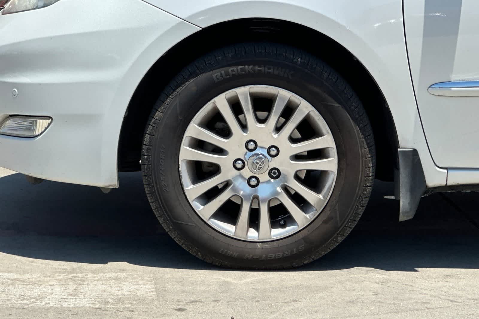 Thumbnail: 2007 Toyota Sienna - 12
