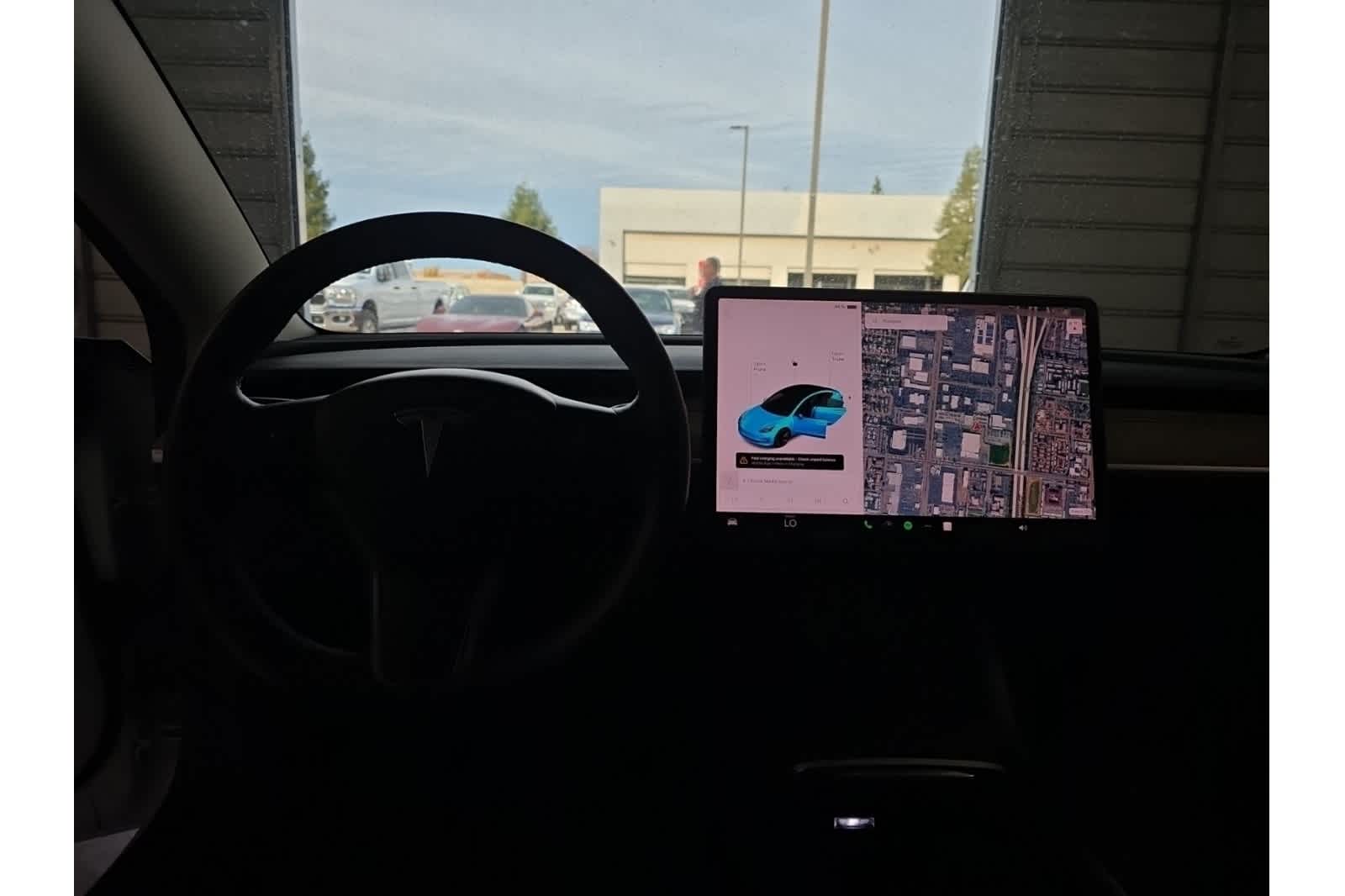 Thumbnail: 2022 Tesla Model 3 - 14