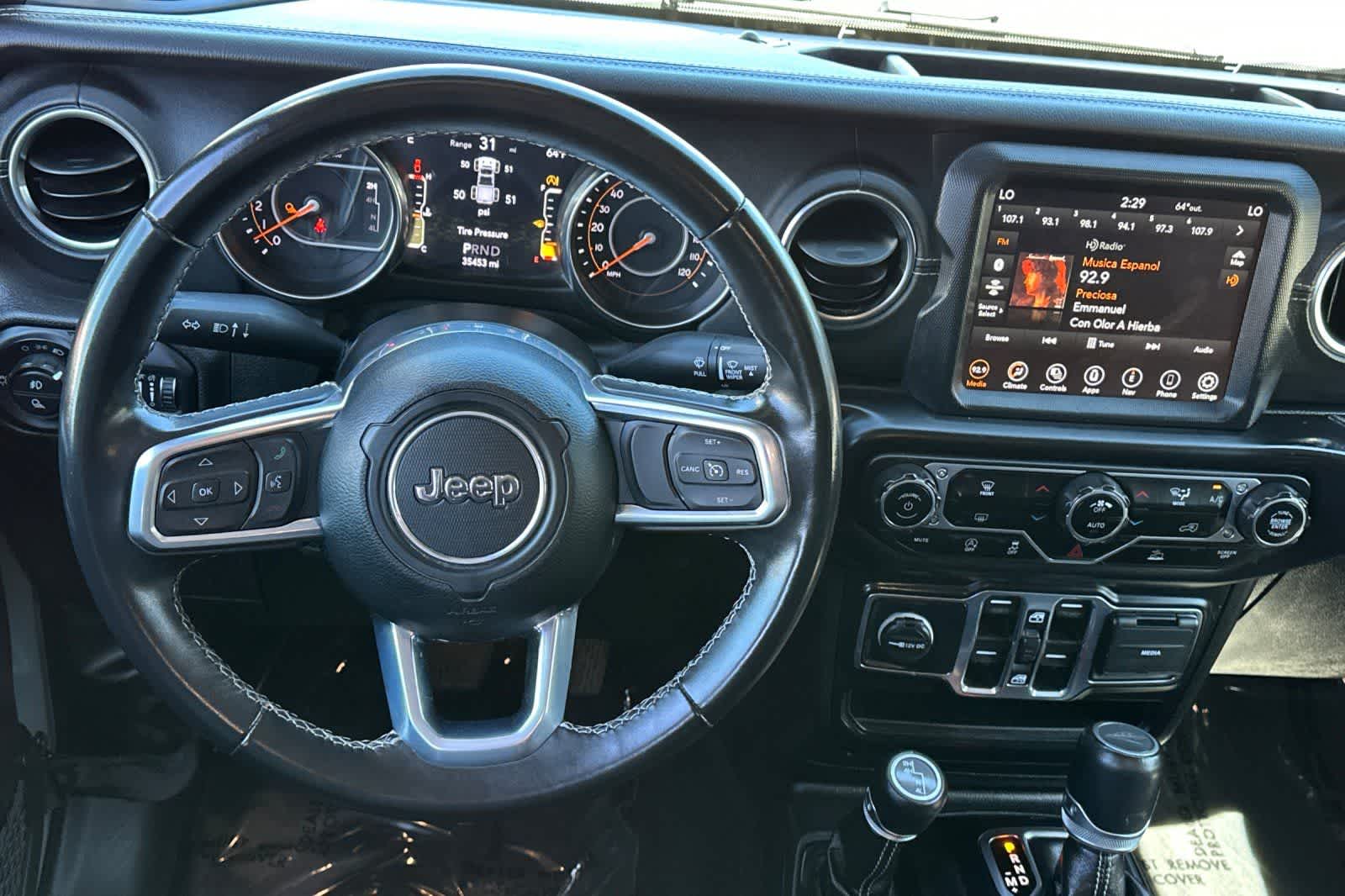 Thumbnail: 2022 Jeep Gladiator - 15