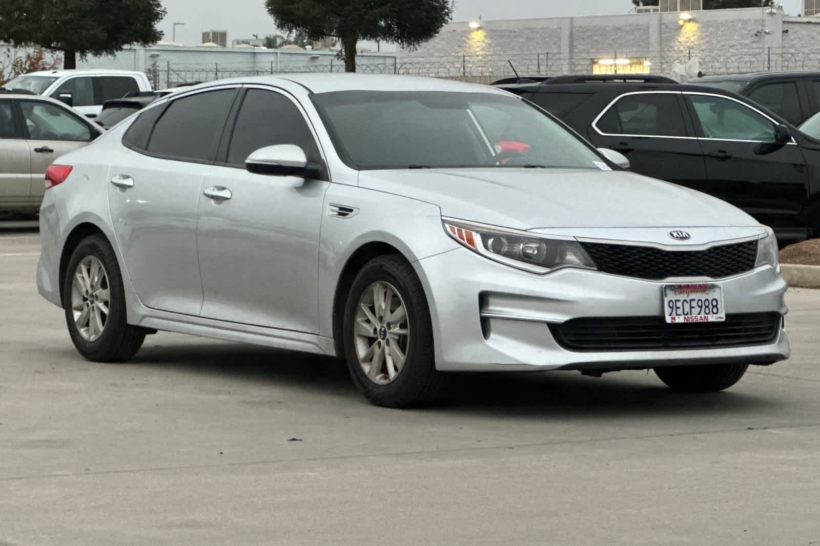 Thumbnail: 2018 Kia Optima - 10