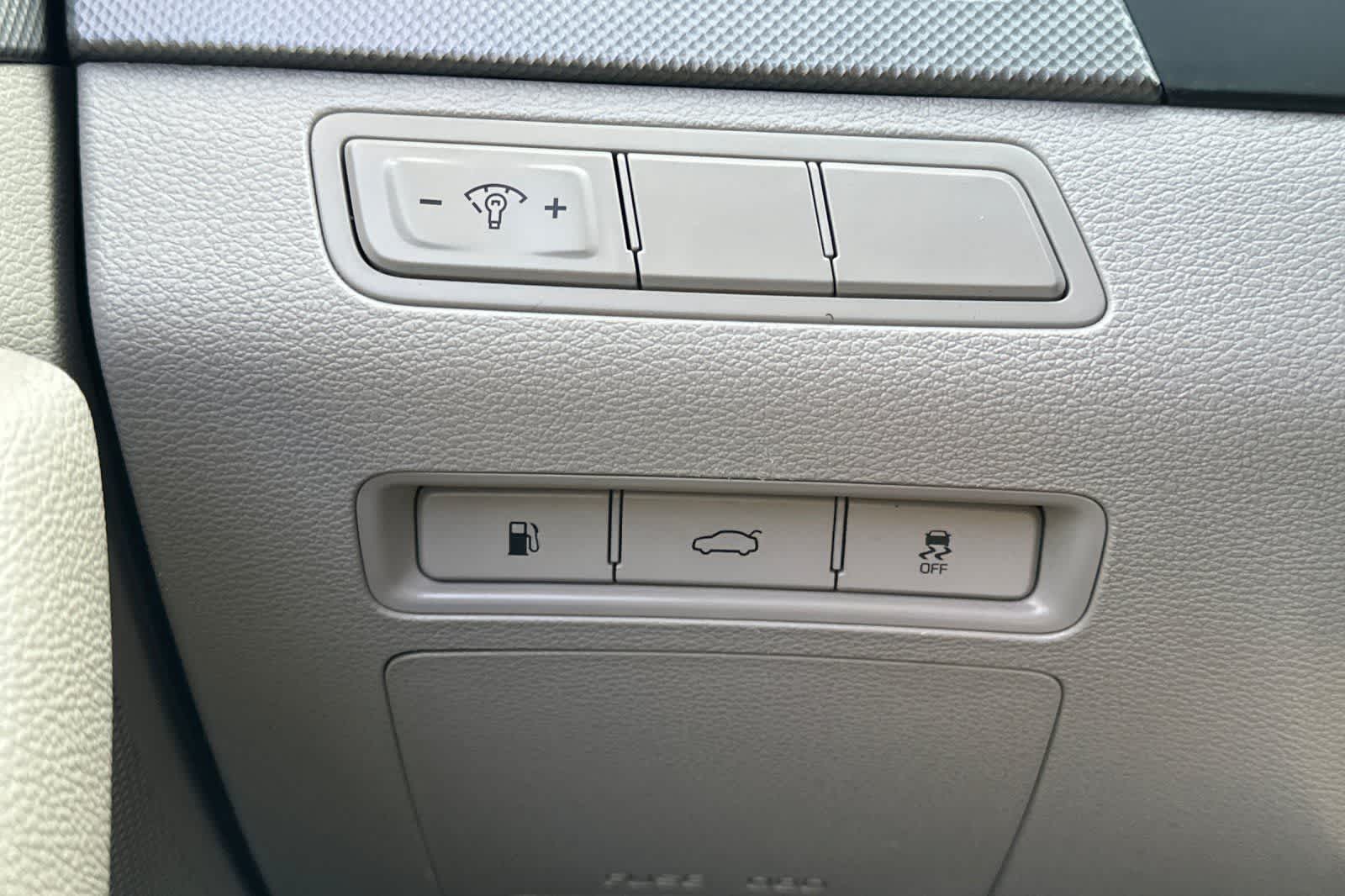 Thumbnail: 2017 Hyundai Sonata - 31