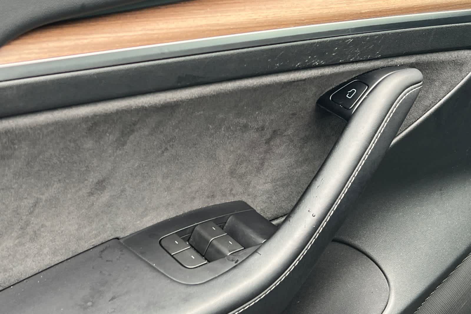 Thumbnail: 2023 Tesla Model 3 - 13