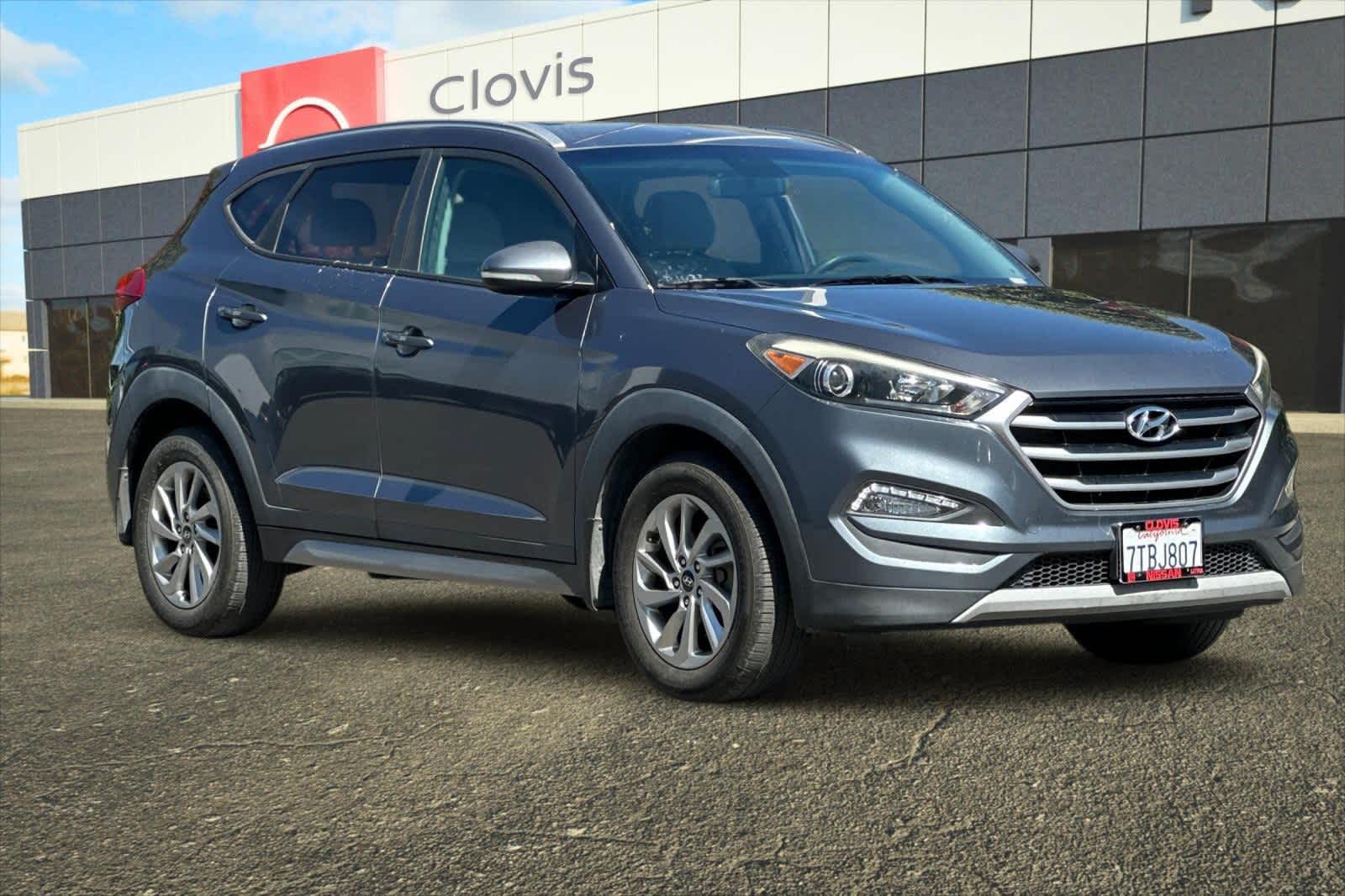 Thumbnail: 2017 Hyundai Tucson - 10