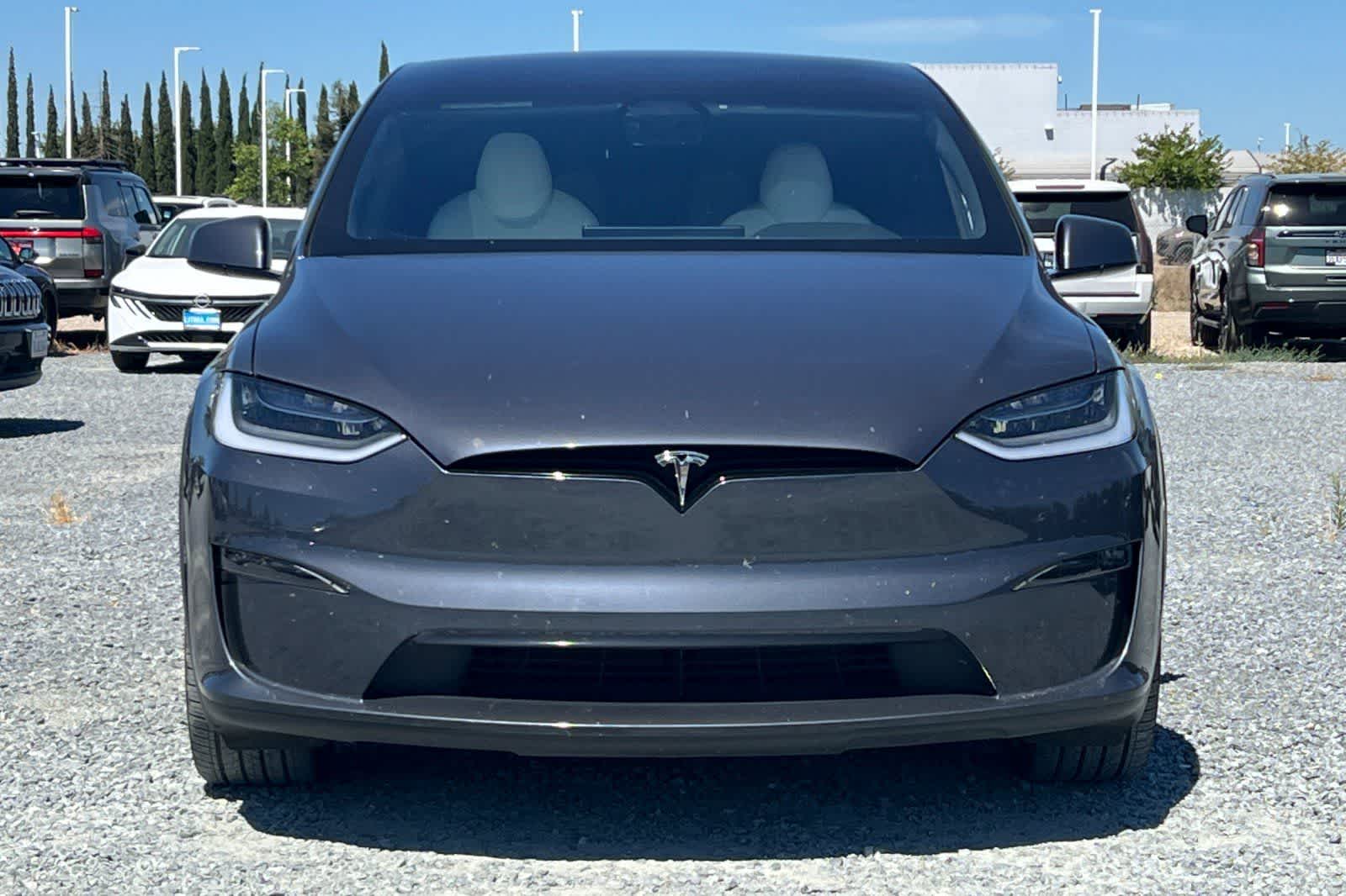 Thumbnail: 2022 Tesla Model X - 11