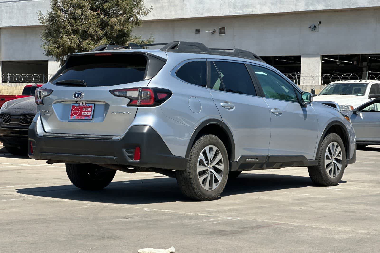 Thumbnail: 2020 Subaru Outback - 3