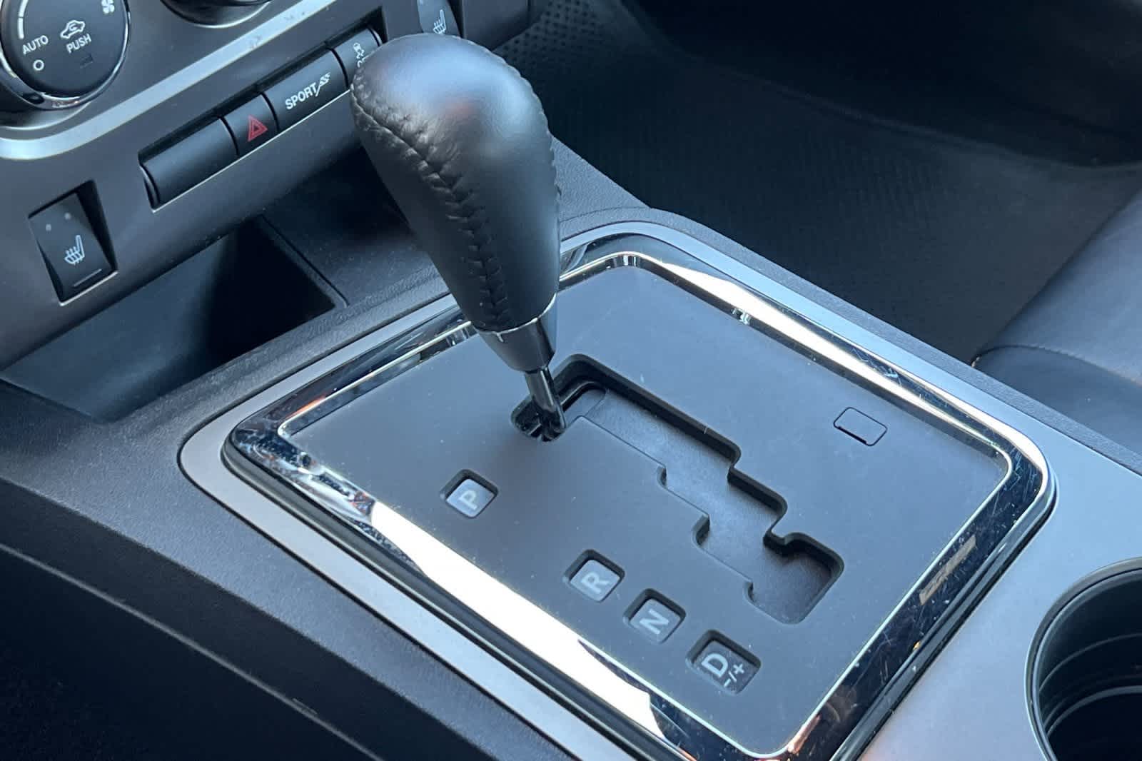 Thumbnail: 2014 Dodge Challenger - 23