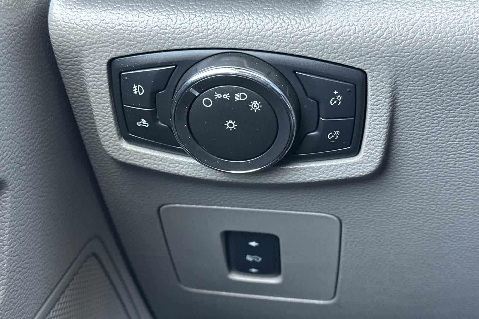 Thumbnail: 2015 Ford F-150 - 30