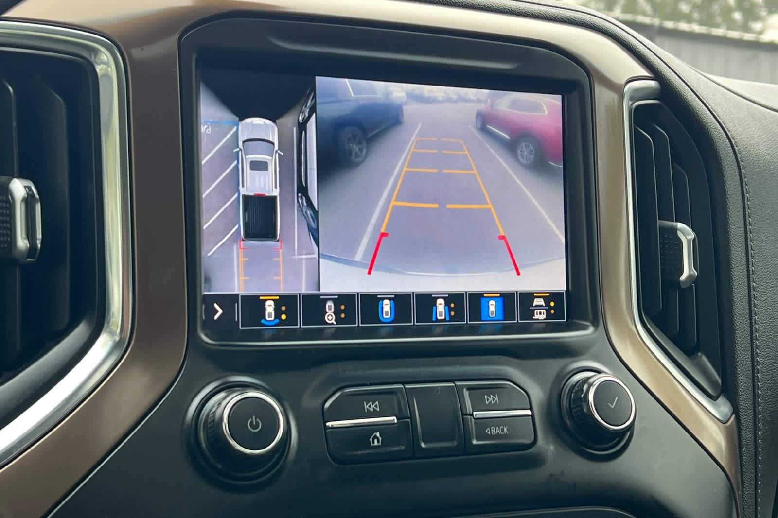 Thumbnail: 2021 Chevrolet Silverado 1500 - 23