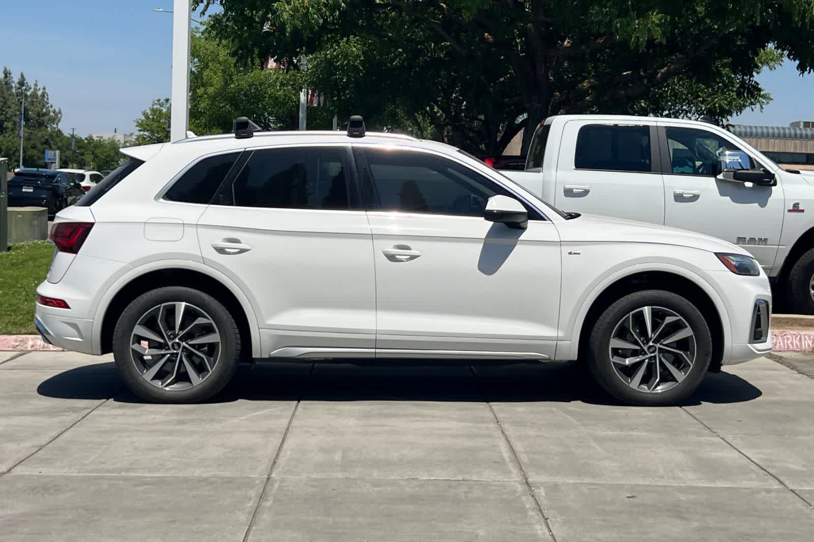 Thumbnail: 2022 Audi Q5 - 9