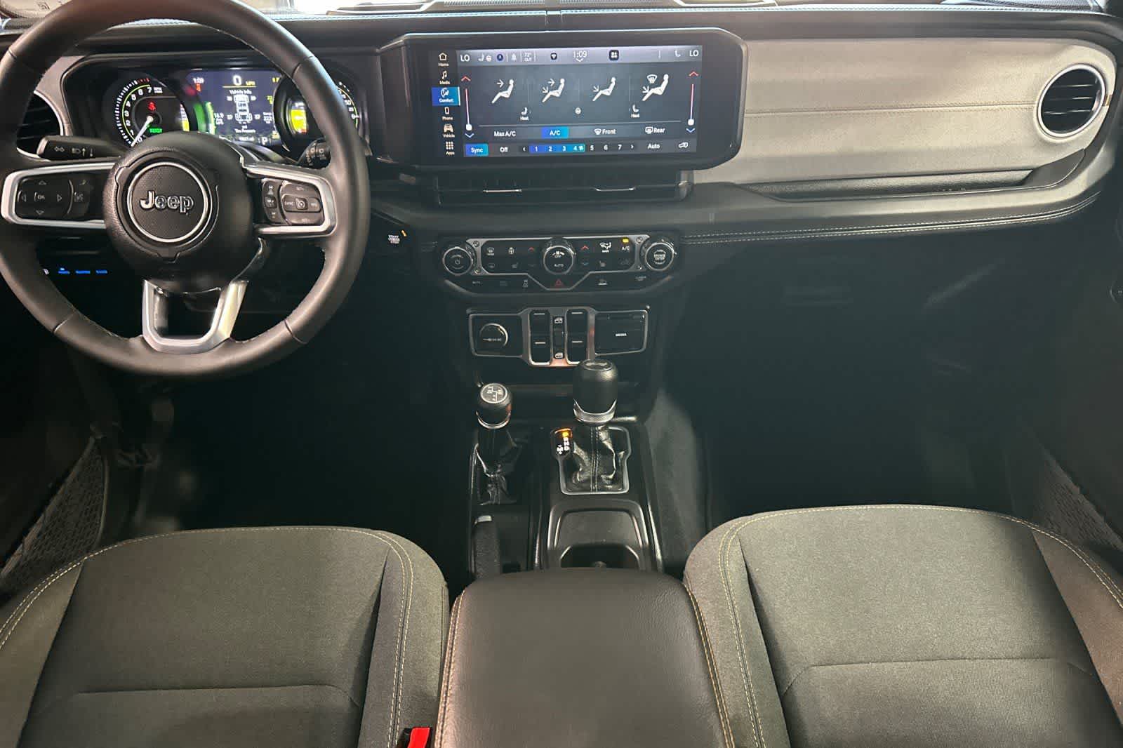 Thumbnail: 2025 Jeep Wrangler - 4