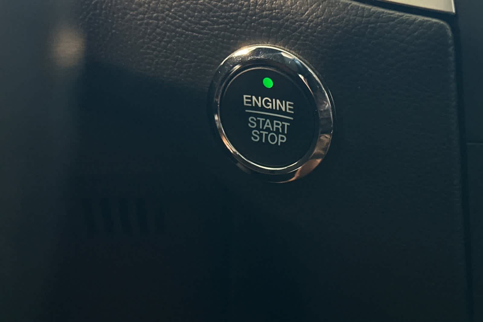 Thumbnail: 2016 Ford Edge - 25