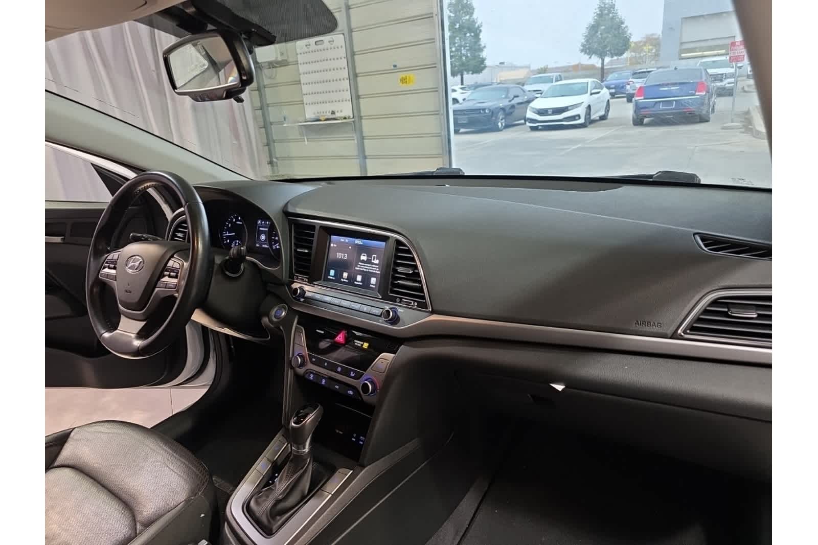 Thumbnail: 2017 Hyundai Elantra - 18