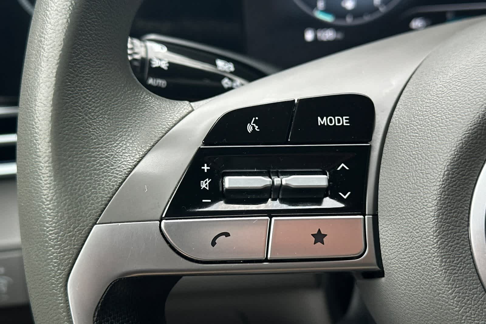 Thumbnail: 2024 Hyundai Elantra - 31