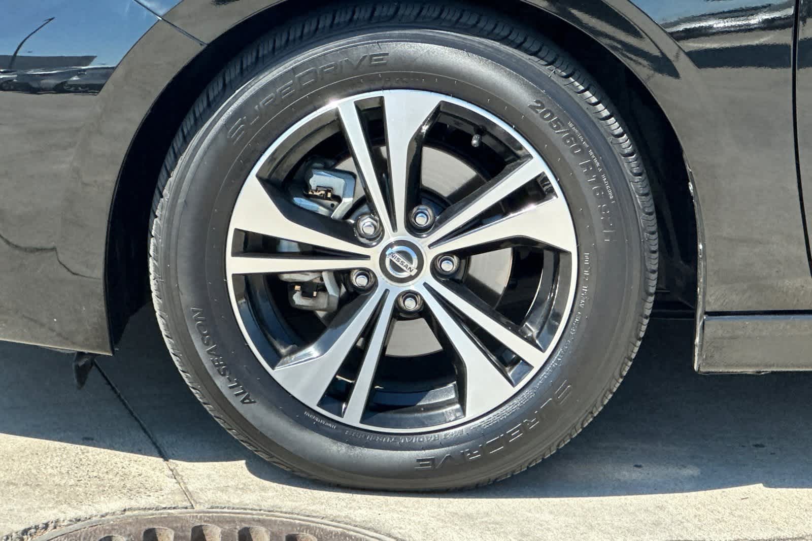 Thumbnail: 2023 Nissan Sentra - 12