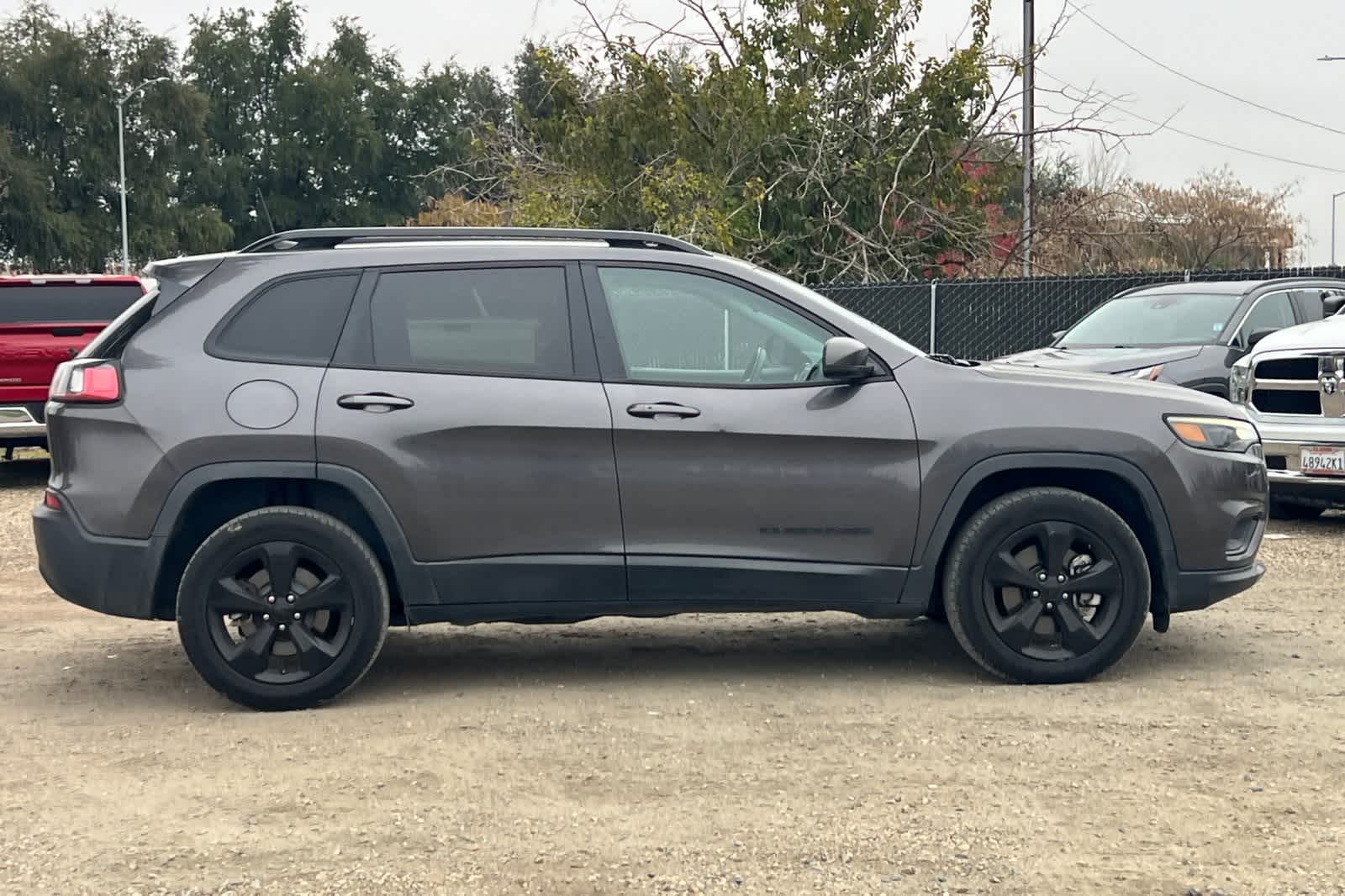 Thumbnail: 2019 Jeep Cherokee - 9