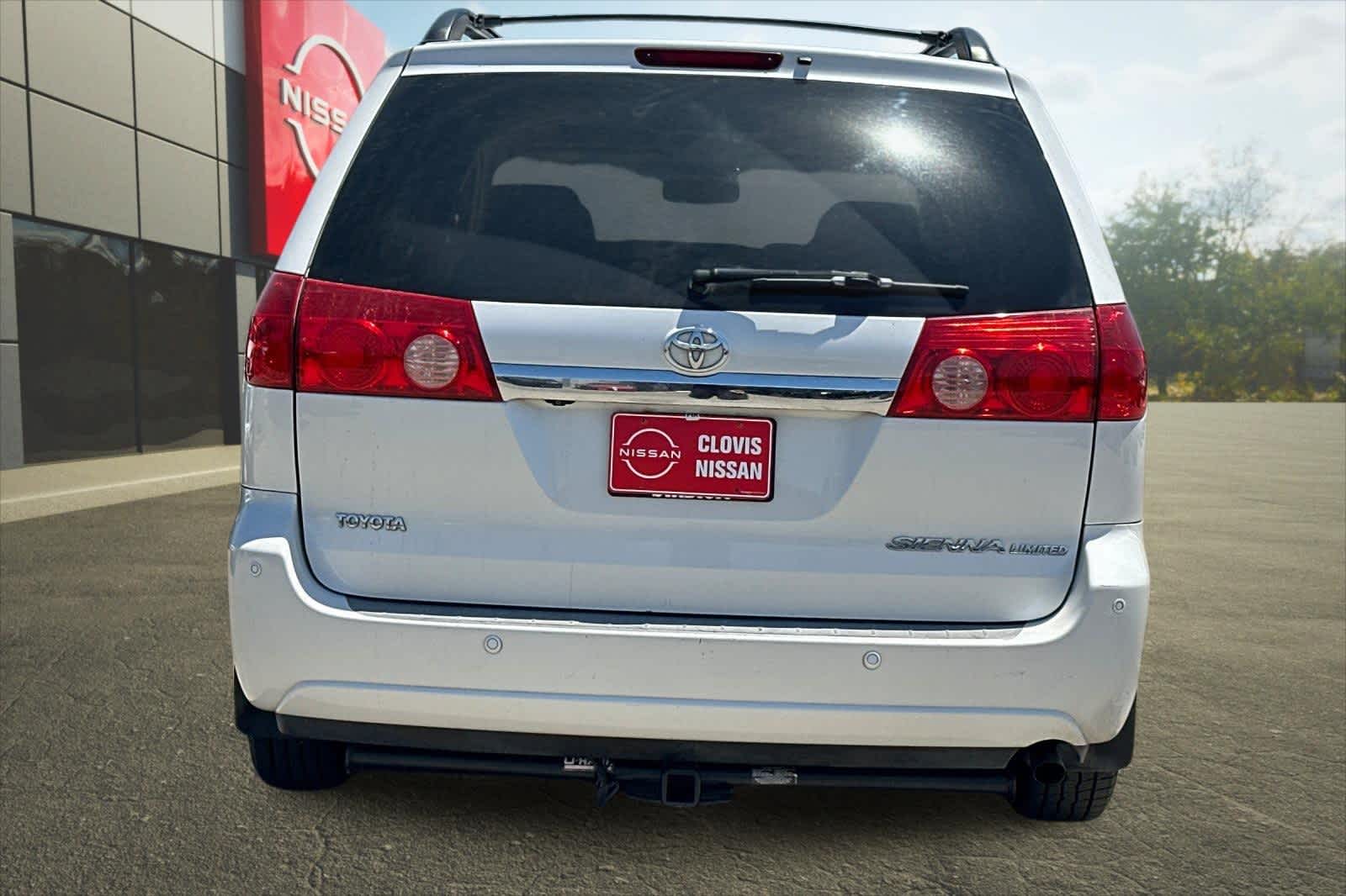 Thumbnail: 2007 Toyota Sienna - 8